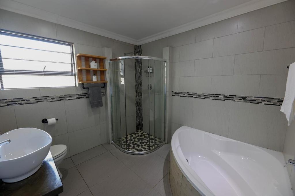 Touching Senses Garden Cottages Bloemfontein Esterno foto