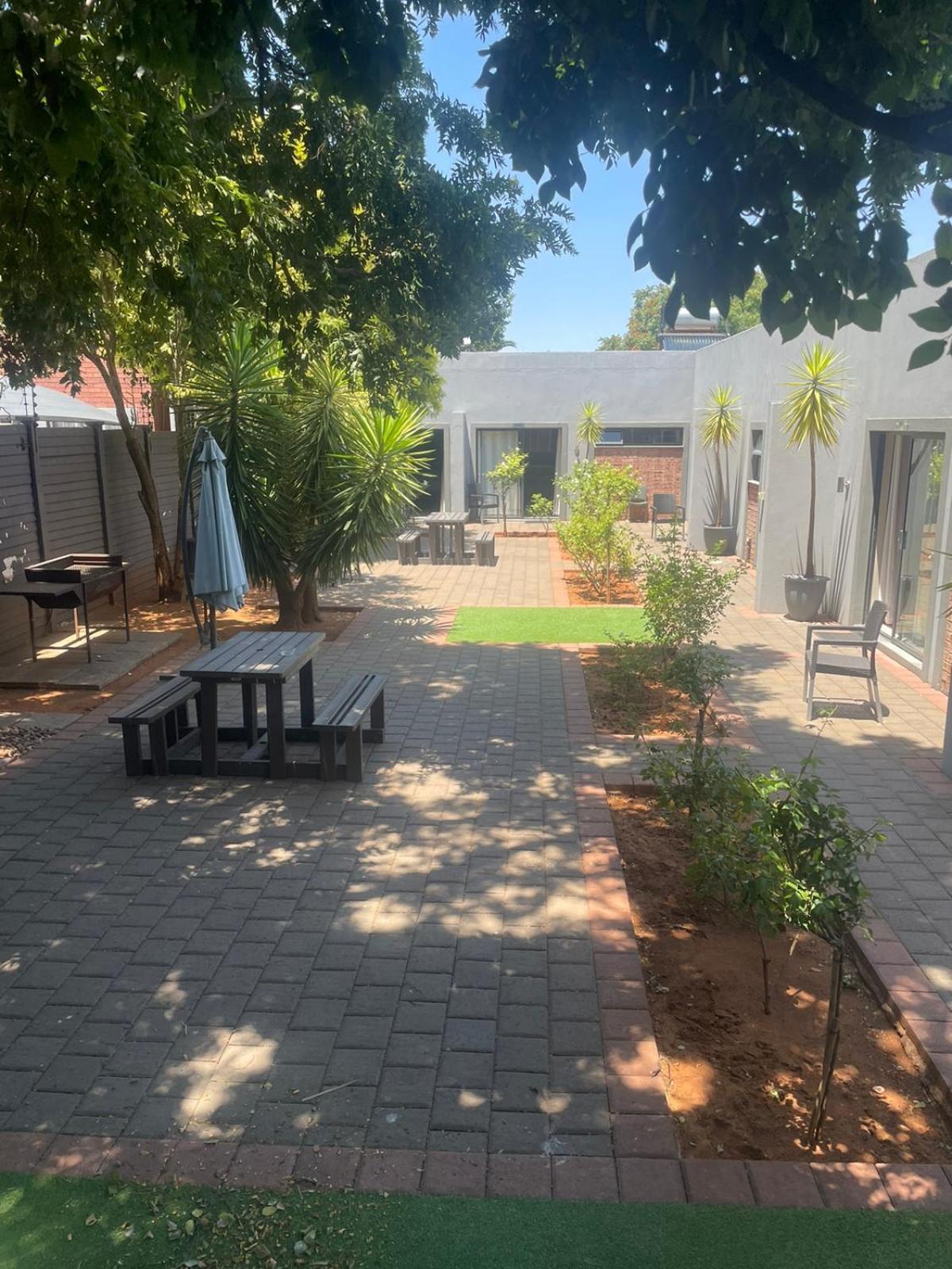 Touching Senses Garden Cottages Bloemfontein Esterno foto