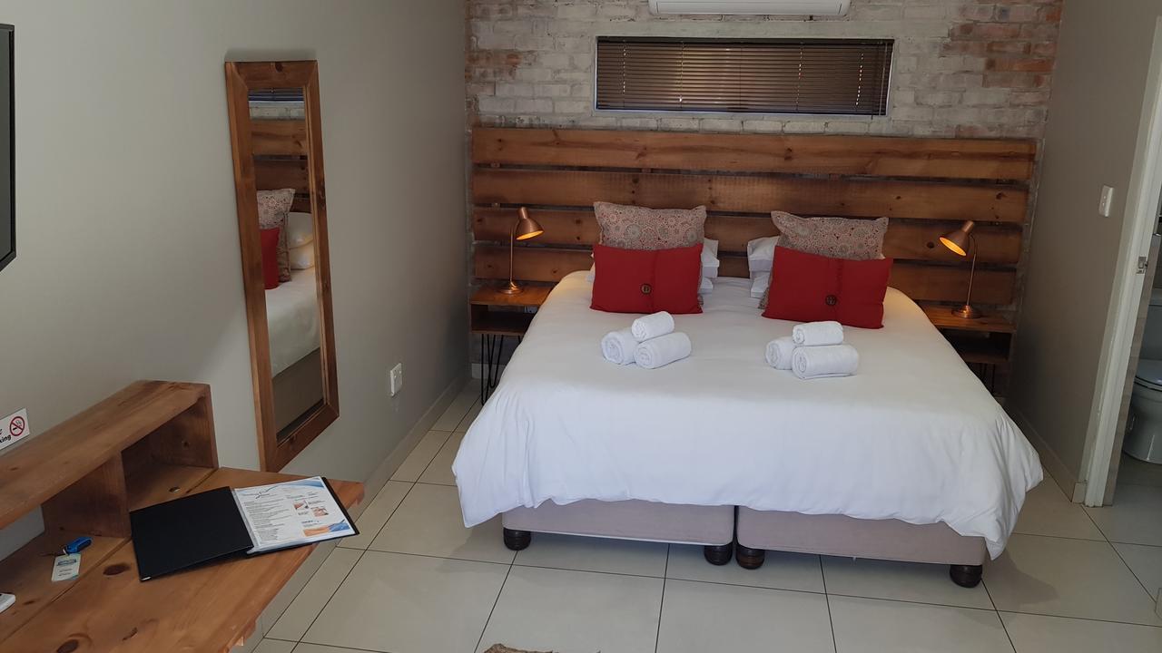 Touching Senses Garden Cottages Bloemfontein Esterno foto