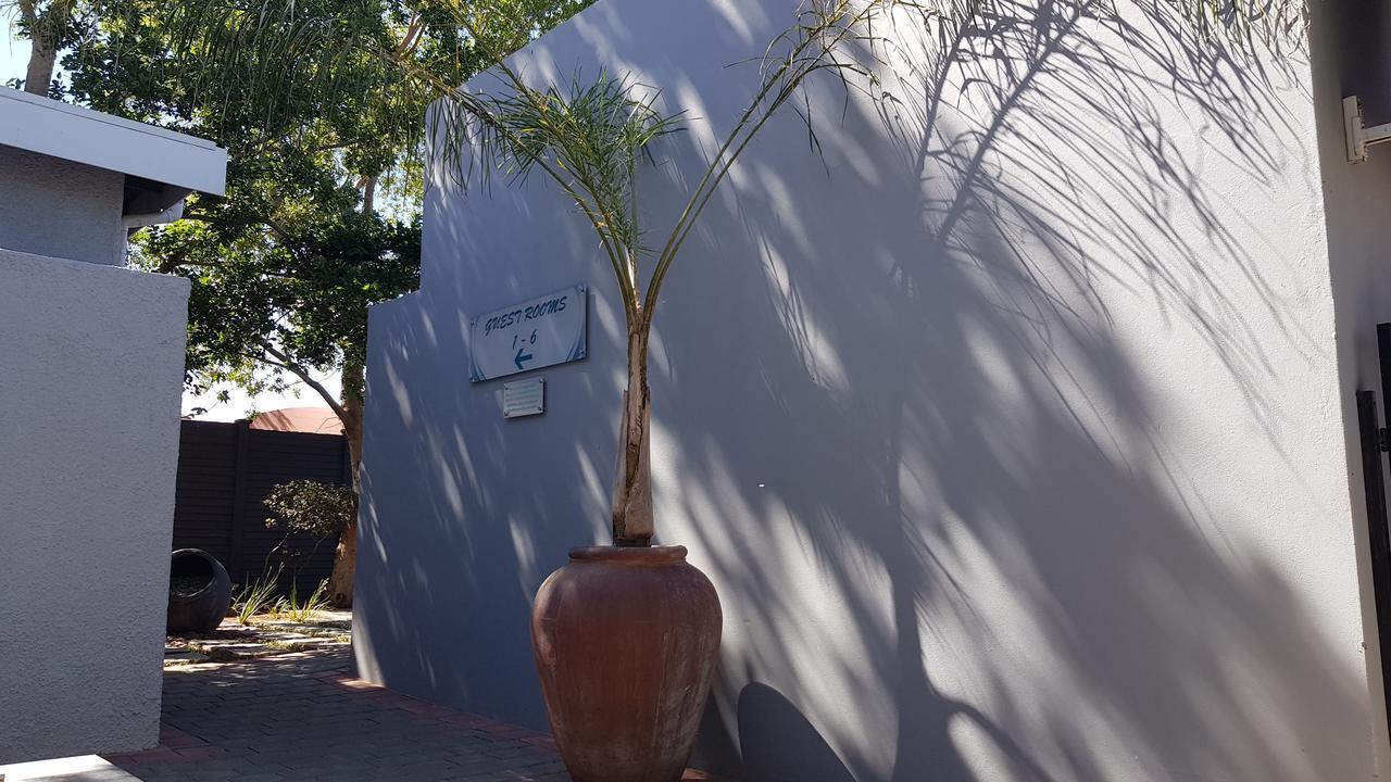 Touching Senses Garden Cottages Bloemfontein Esterno foto