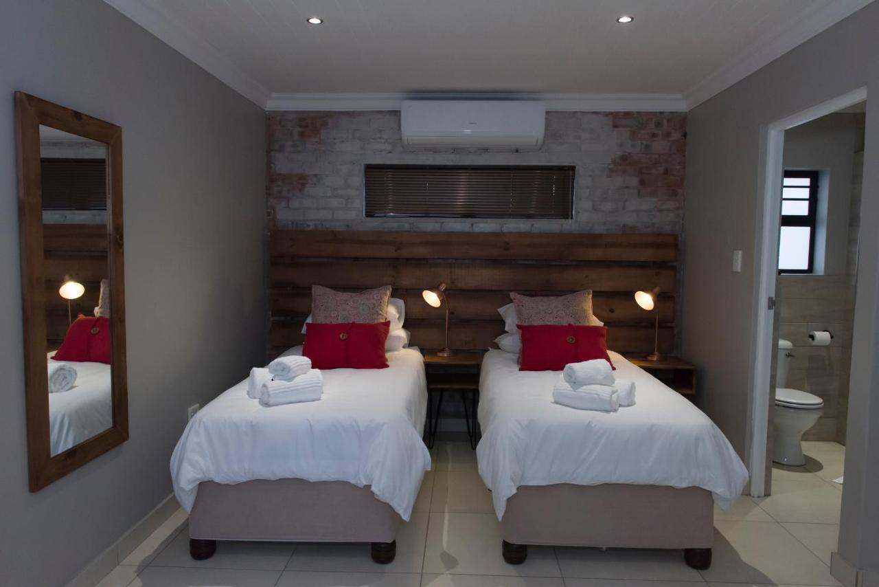 Touching Senses Garden Cottages Bloemfontein Esterno foto